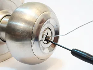 East Windsor CT Locksmith Store East Windsor, CT 860-356-0290 - key-making